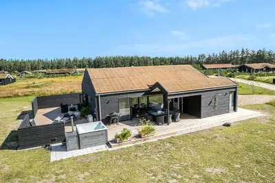 Image de Superbe maison à Saltum avec sauna