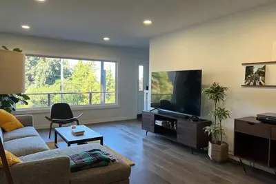 Image de Modern 2-bedroom home with patio