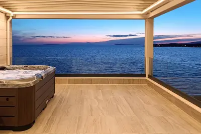 Image de Appartement en bord de mer à Povljana