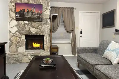 Image de Txst Cozy and centrally located