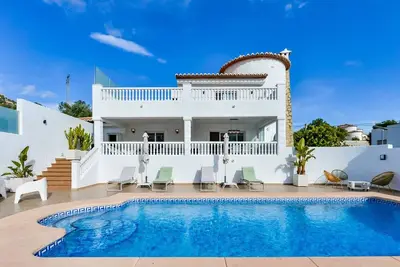 Image de villa à louer à Calpe Anneida