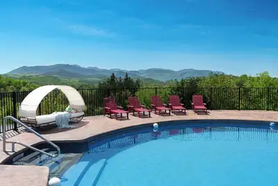 Image de Huge Private Pool, 360 View Yurt, Great Location!
