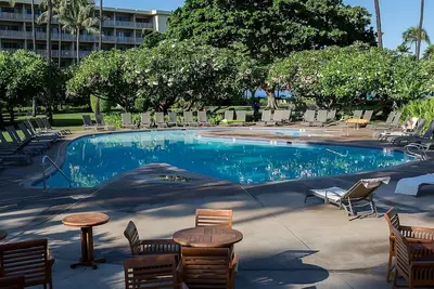 Luxurious Resort in The Heart of Maui! 3 Units, Steps to Honokowai Beach Park