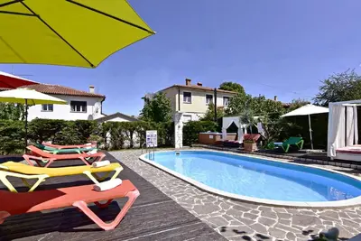Image de Appartement de vacances Umag pour 1 - 9 personnes avec 5 chambres à coucher - Appartement de vacance
