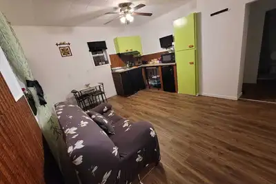 Image de App. chaleureux d'une chambre à proximité de l'autoroute, wifi, netflix, prime