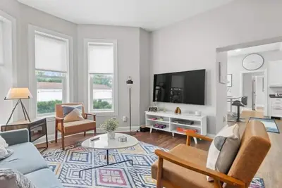 Image de Beautifully Refreshed Home Close to Downtown Fw!