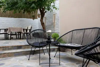 Image de Irida's detached house with lovely yard in Athens center