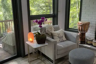 Image de Pocono mountain lakehouse close to fishing, skiing, hiking and indoor water park