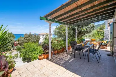 Image de Appartement \"Theasea House\" avec vue sur la mer, Wi-Fi et climatisation