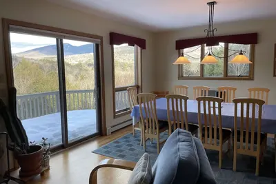 Image de Amazing mountain views, hiking, swimming, Story Land, family-friendly getaway