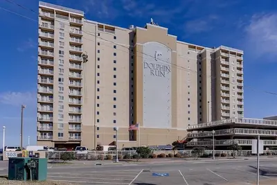 Image de Dolphin Oasis - 2 condos with indoor pool, ocean views, steps to the beach\n