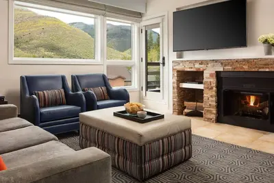 Image de Best time of the year to sky! Great opportunity Streamside at Vail - Douglas