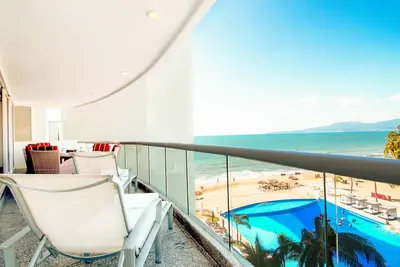 Image de Villa Magna, Alcatraz, 4br Oasis with Breathtaking Views