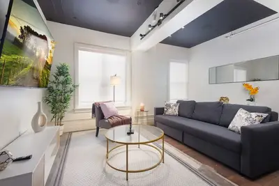 Image de Sleek 2br On Rvrwalk, Gym&Parking, Near Conv Ctr
