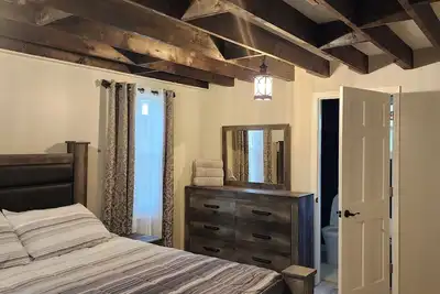 Image de Charming 2-bedroom house with WiFi, Ac in fabulous Woodstock