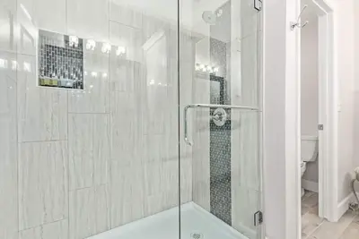 Image de Newly Renovated Home w/Private pool, Heated Community Pool & Spa, Tennis Courts
