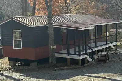 Image de Cozy Cabin 5 minutes to Golf Course & Tomahawk Lake!