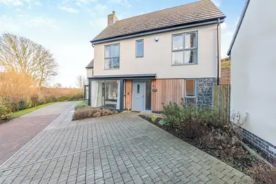 Image de Stylish modern property based right within the heart of Craster.
