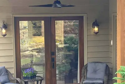 Image de Private Terrace Garden Apt. - Newly Renovated - minutes from Historic Roswell