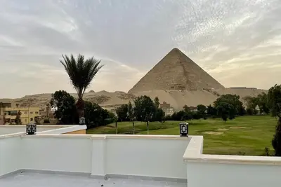 Best view directly to the great pyramids and golf garden