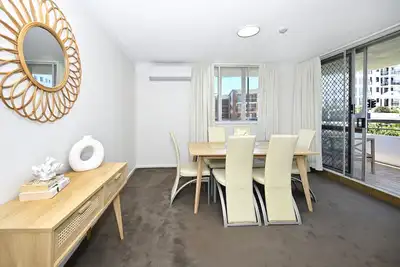 Image de Unwind and experience the epitome of coastal living at Paradise at Parkyn Pde