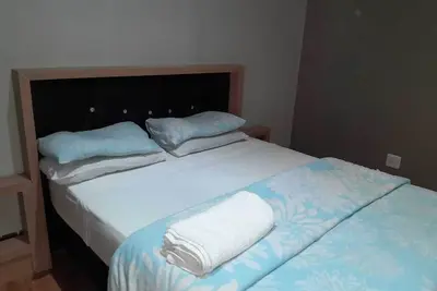 Image de Slumberlake Guest House Offering Free Wifi and Secure Parking Space + Breakfast.