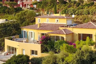 Image de Villa vue mer Piscine Intérieure 10pers