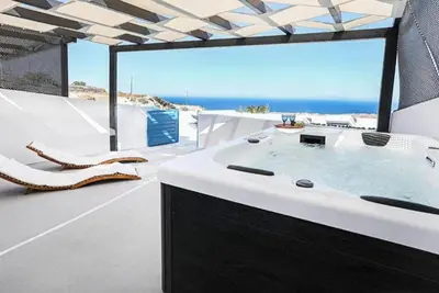 Image de Rafael' s Mediteranian Dream Suites - King Suite with Jacuzzi and Sea view.