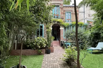 Image de Porte de Paris. Maison de charme avec jardin  3 chambres 5 mn métro Barbara