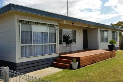 Image de Coastal Cottage - Cosy cottage only 1. 5 km from St Leonards beach and town centre.