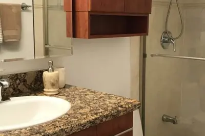 Image de Stunning 1 Bed  1+1 Bath Condo in the heart of Hallandale with Panoramic views!