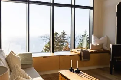 Image de Peaceful 2-Bedroom Coastal Cottage with Hot Tub