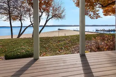 Image de Beachy Keen - Charming Condo on Sutton Bay