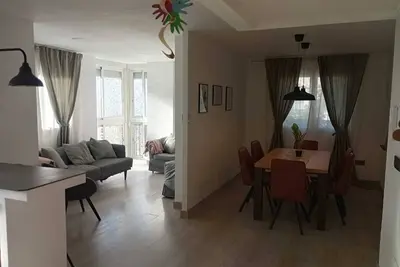Image de Estupendo Apartamento de 3 Dormitorios Dobles y 2 Cuartos de Baño Completos