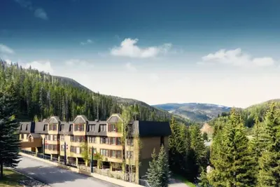 Image de Cozy 2 Bed/2 Bath w/ Sleeper Sofa, sleeps 8, Hot Tub and Free Shuttle to Slopes!