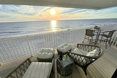 Oceanfront 5⭐3br/2ba/6BED_Heated Pool_180 View Patio_ Beach Gear