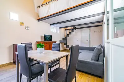 Image de Porta Romana Charming Apartment near the center!