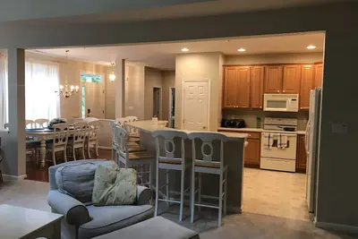Image de Beach & Golf Getaway w\/ Four Bedrooms on Three Levels - Living Areas All Levels
