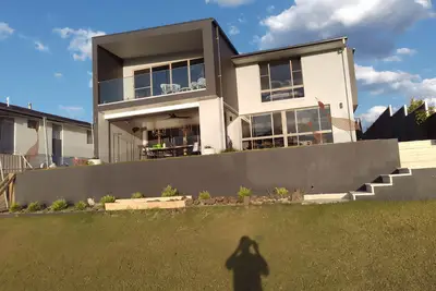 Image de Buena Vista Canal View, luxurious centrally located home to attractions.
