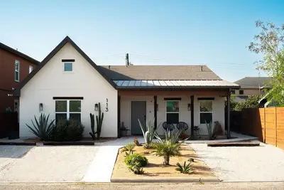 Image de Orion A: 3br Heated Pool, Desk, Laundry