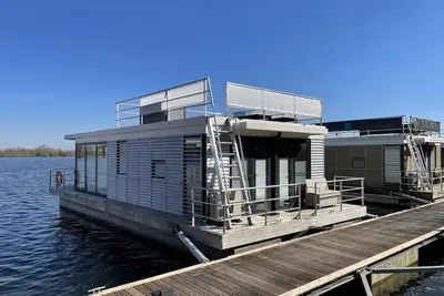 Image de Floating 44 Komfortable Hausboote bei Xanten mit Tollem Seeblick