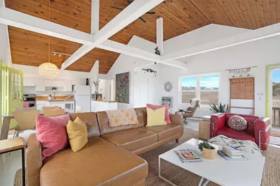 Image de Artists Nature Retreat by the Beach