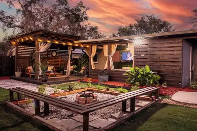Image de Stylish 4br w/ Outdoor Space, Busch Gardens (Recently Renovated)