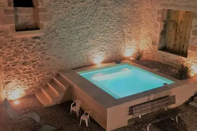 Image de Chaleureux, intimiste, proche de St Emilion, 6 à 8 personnes, équipement Bébé,