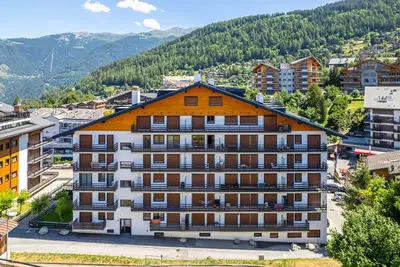 Image de Les Platanes E4 - 5 pers - centre station