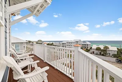 Image de Book a Summer Getaway Today! Gulf Views! Private Pool with Backyard! 5 Adult Bikes!
