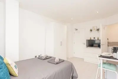Image de Pass the Keys | Burnley Central Hub Couples Choice