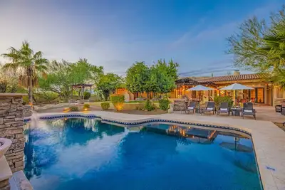 Image de Entertainment Galore! Heated Pool, Relaxing Spa, Putting Green, Bocce Court, Bbq