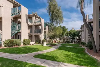 Image de The Nines Scottsdale Cozy 2br Condo w Balcony for Family Getaway