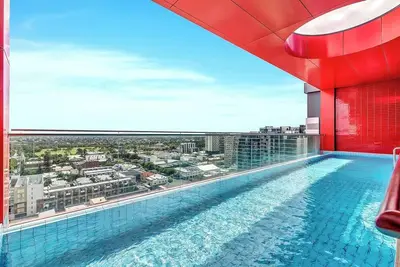 Image de Adelaide Azure Scenic Cbd Haven with Infinity Pool